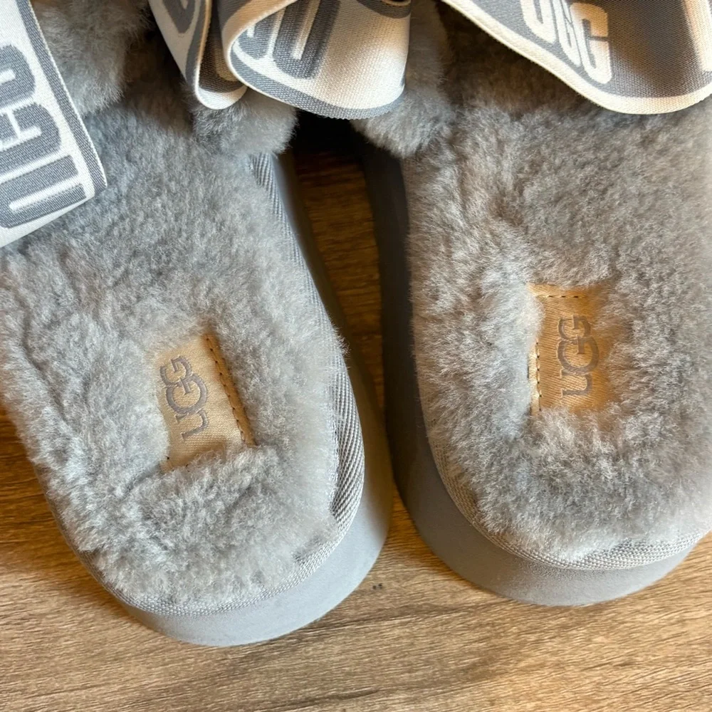 UGG Disco Slide Sheepskin Upper